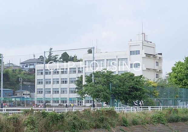 大和市立大和東小学校 徒歩7分。 540m