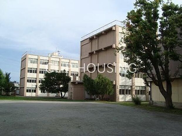 大和市立鶴間中学校 徒歩19分。 1470m