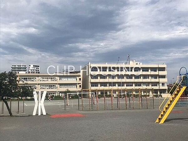 厚木市立厚木第二小学校 徒歩7分。 540m