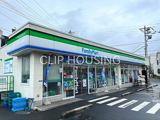 ファミリーマート寒川一之宮南店 徒歩22分。 1760m
