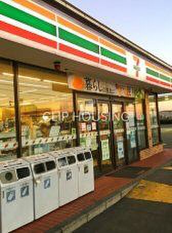 セブンイレブン藤沢亀井野4丁目店 徒歩4分。 270m