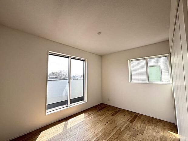 2面採光なので明るく気持ちよく過ごせますね!