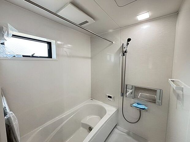 節水ができるエコベンチタイプの浴室で家計にも優しいです♪