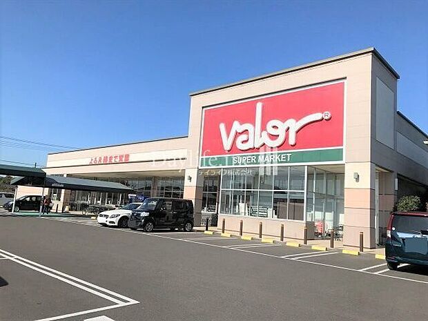 バロー茜部本郷店 850m