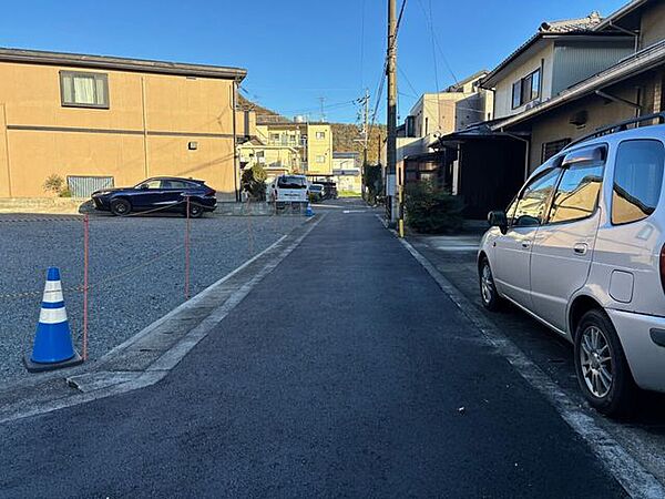 向かいが現状空き地のため、通行もしやすい印象です。
