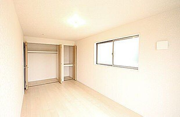 地球温暖化防止に貢献する木材を基材とし、エフ・フォースター建材で低ホルムアルデヒド対策済。