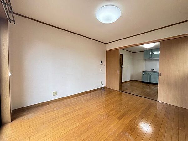 南向きの日当たり良好なLDKです♪
