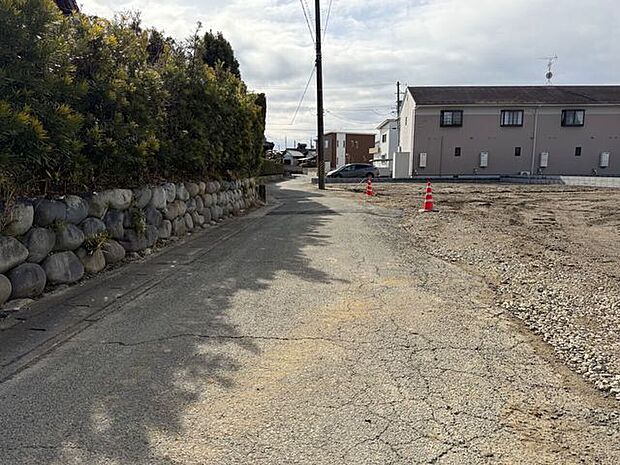 前面道路含む現地写真