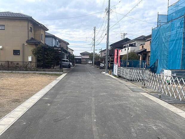 交通量が比較的少なく、落ち着いた住環境。小さなお子さまのいるご家庭にも安心です♪