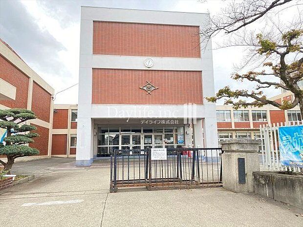 笠松町立笠松小学校 600m