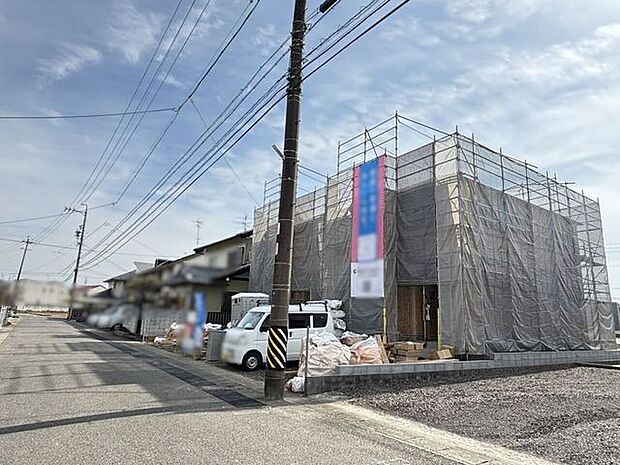 徒歩10分圏内に生活施設が多数あるので、生活しやすい立地です!