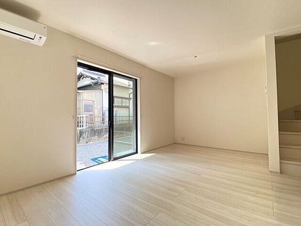 広々としたリビングで家族みんなで過ごす時間♪素敵ですね♪