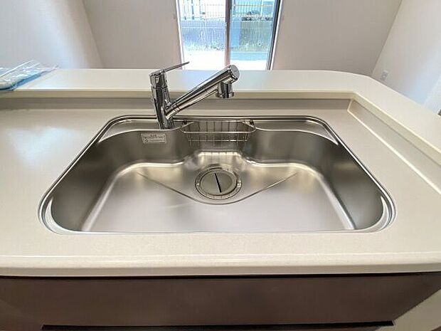 大きめの使いやすいシンクです!