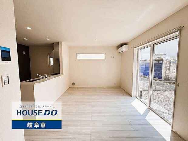 広々としたリビングで家族みんなで過ごす時間♪素敵ですね♪