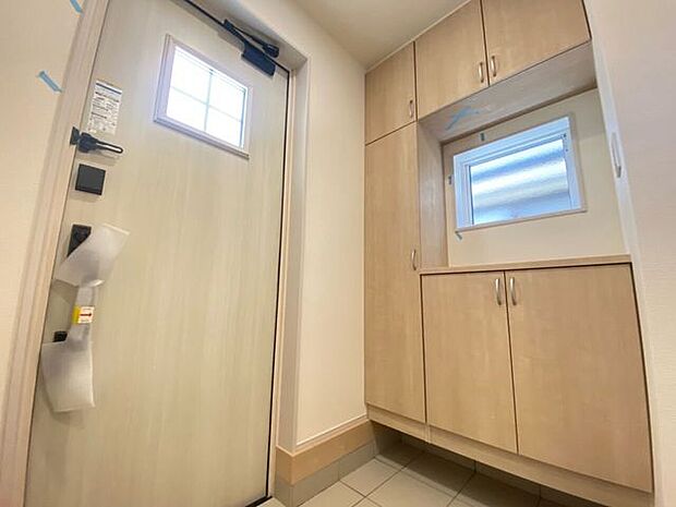 木目を基調としたおしゃれな玄関は、帰宅するのが楽しみになりそうです!