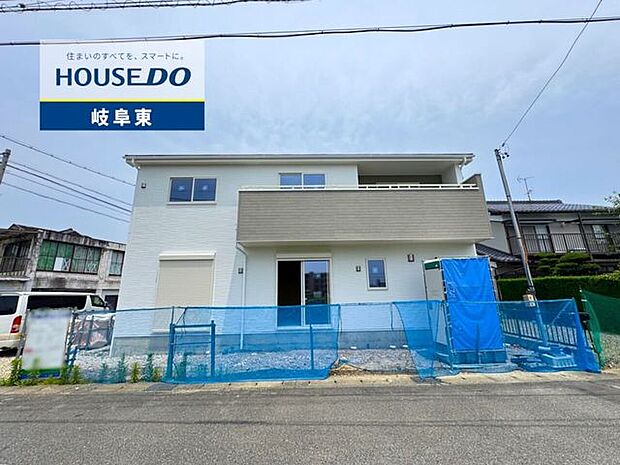 LDK横6帖の和室は玄関からすぐに出入り可能！客間としても便利なお部屋です！収納も完備です！