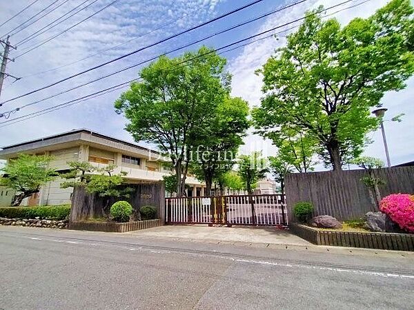 岐阜市立梅林中学校 梅林中学校 880m