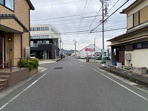 前面道路含む現地写真