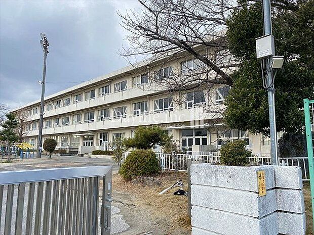 岐南町立東小学校 830m