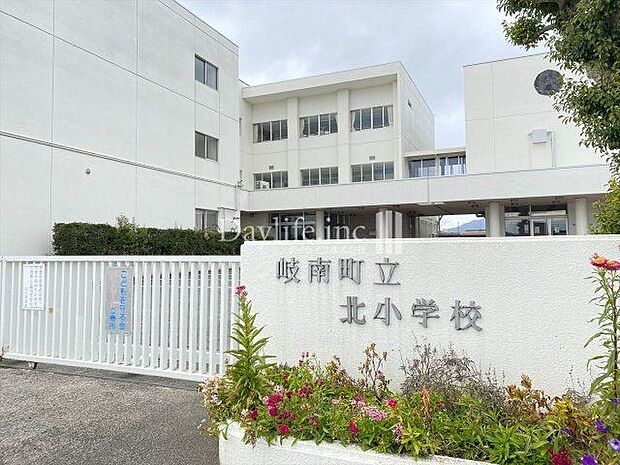 岐南町立北小学校 960m