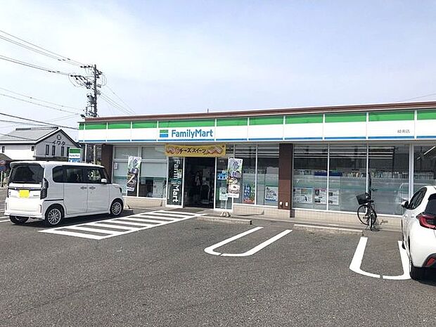 ファミリーマート岐南店 630m