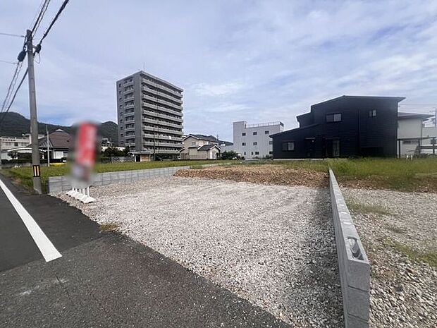 徒歩10分圏内に生活施設が多数あるので、生活しやすい立地です!