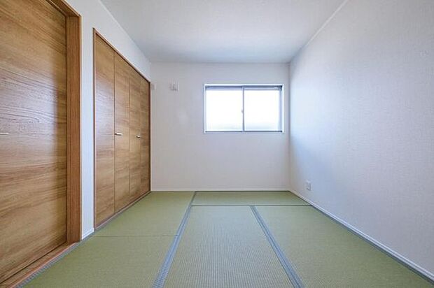 6帖の和室は普段使いにも客間としても使いやすい、便利なお部屋です！