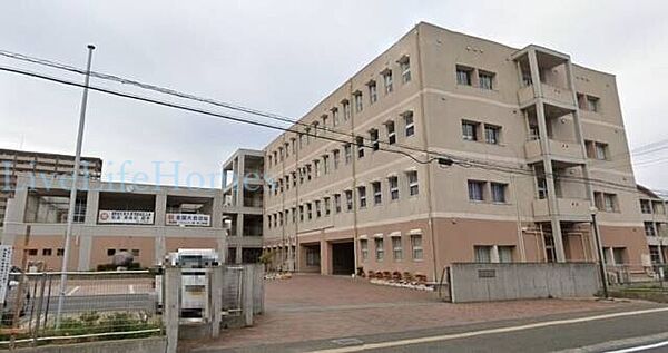 画像25:徳島市立徳島中学校 1194m