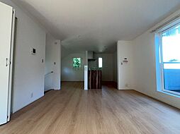 西武新宿線 下落合駅 徒歩4分の賃貸タウンハウス 1階2LDKのリビング/ダイニング