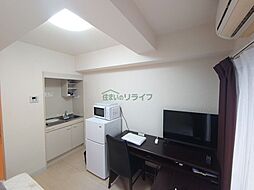 都営大江戸線 牛込柳町駅 徒歩2分の賃貸マンション 4階ワンルームのリビング/ダイニング