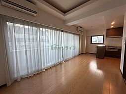 東京メトロ銀座線 表参道駅 徒歩8分の賃貸マンション 9階2LDKのリビング/ダイニング