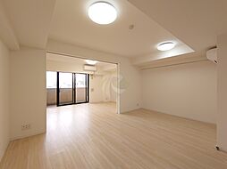 JR山手線 恵比寿駅 徒歩13分の賃貸マンション 5階1LDKのリビング/ダイニング