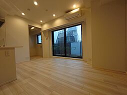 JR山手線 恵比寿駅 徒歩8分の賃貸マンション 2階2LDKのリビング/ダイニング