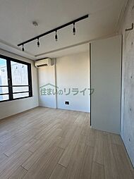 JR山手線 新大久保駅 徒歩9分の賃貸マンション 1階ワンルームのリビング/ダイニング