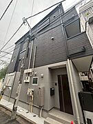 新井薬師前駅より徒歩8分 築1年1ヶ月 3階建の賃貸物件