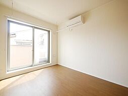 JR南武線 武蔵新城駅 徒歩16分の賃貸マンション 2階1LDKのリビング/ダイニング