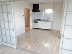 サンセヴィラージュ 3階3DKのリビング/ダイニング