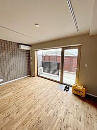 クリフビレッジＺ棟 1階1LDKのリビング/ダイニング