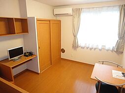 レオパレス純III 102 1階1Kのリビング/ダイニング