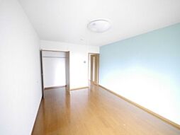 京王相模原線 南大沢駅 バス14分 殿ヶ谷戸下車 徒歩1分の賃貸アパート 2階1Kのリビング/ダイニング