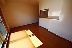 ロイヤル・レジデンス壱番館 1階1LDKのリビング/ダイニング