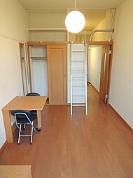 レオパレストラディショナル 110 1階1Kのリビング/ダイニング