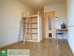 レオパレスリビングメイト学園前 1階1Kのリビング/ダイニング