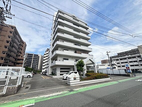 最寄り駅のJR...
