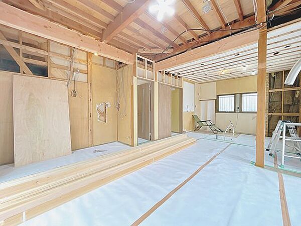 価格には消費税、リフォーム費用を含みます。リフォーム中でもご案内可能。内覧希望の方はお電話ください