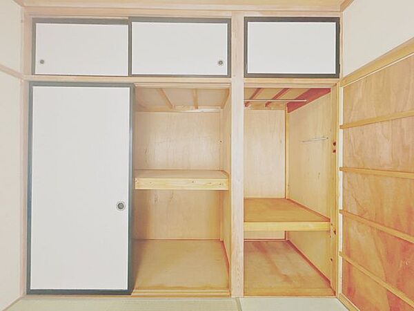 リフォーム済/2階和室収納　2階和室には収納スペースがあります。