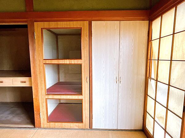 現況販売中/1階東側和室収納