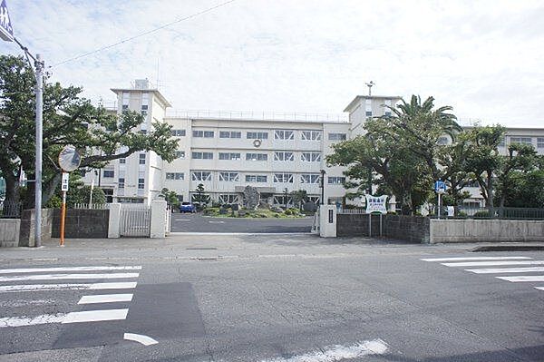 【小学校】富士南小学校まで約1800m（徒歩約23分）