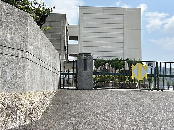 【小学校】呉市立昭和北中学校まで約880ｍ（徒歩11分）