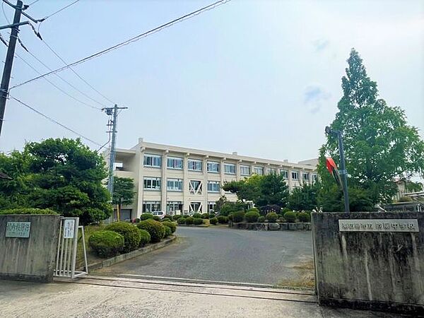 【中学校】東広島市立向陽中学校まで徒歩12分。 920m